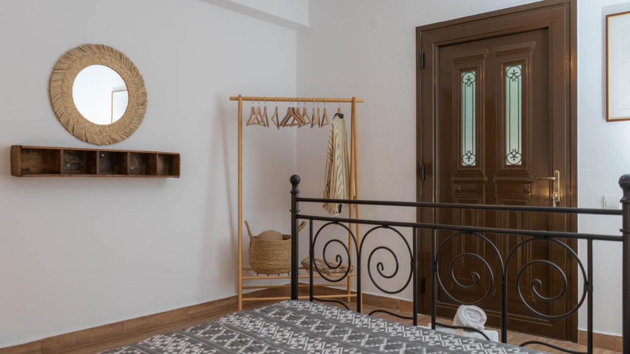 Postmans Apartment Under Meteora Kalambaka Eksteriør billede