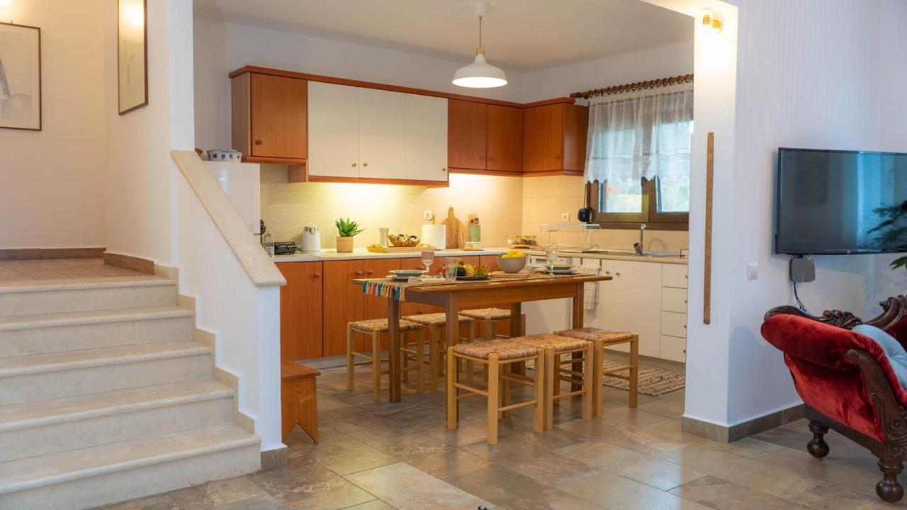 Postmans Apartment Under Meteora Kalambaka Eksteriør billede